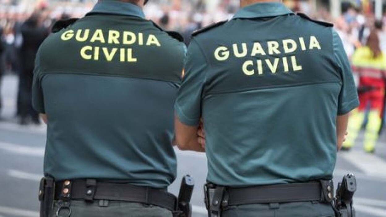 Diario El Hierro - La Guardia Civil refuerza seguridad en Hierro para velar por el cumplimiento de las medidas de prevención